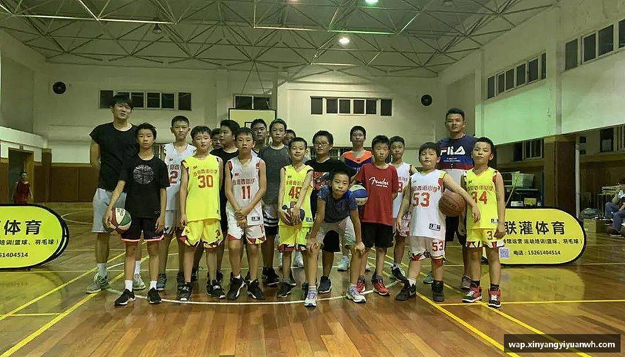 风雨同舟，共创辉煌！